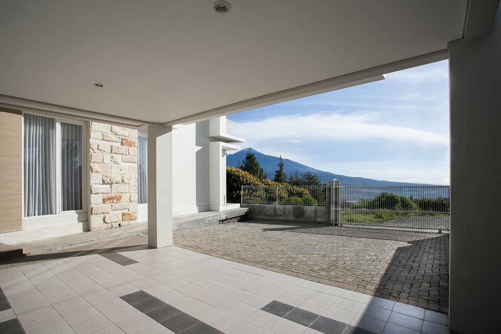 Azcarya Villa Batu  Zewnętrze zdjęcie